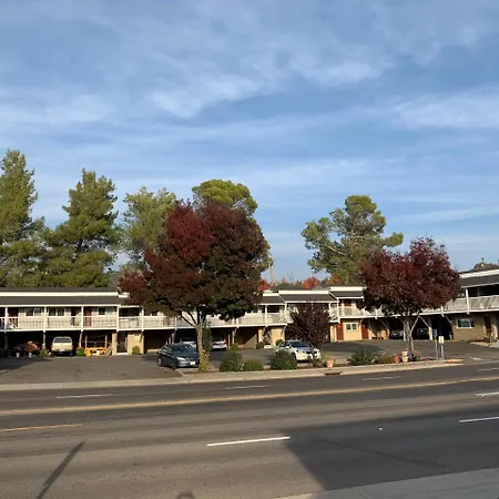 Elmwood Motel